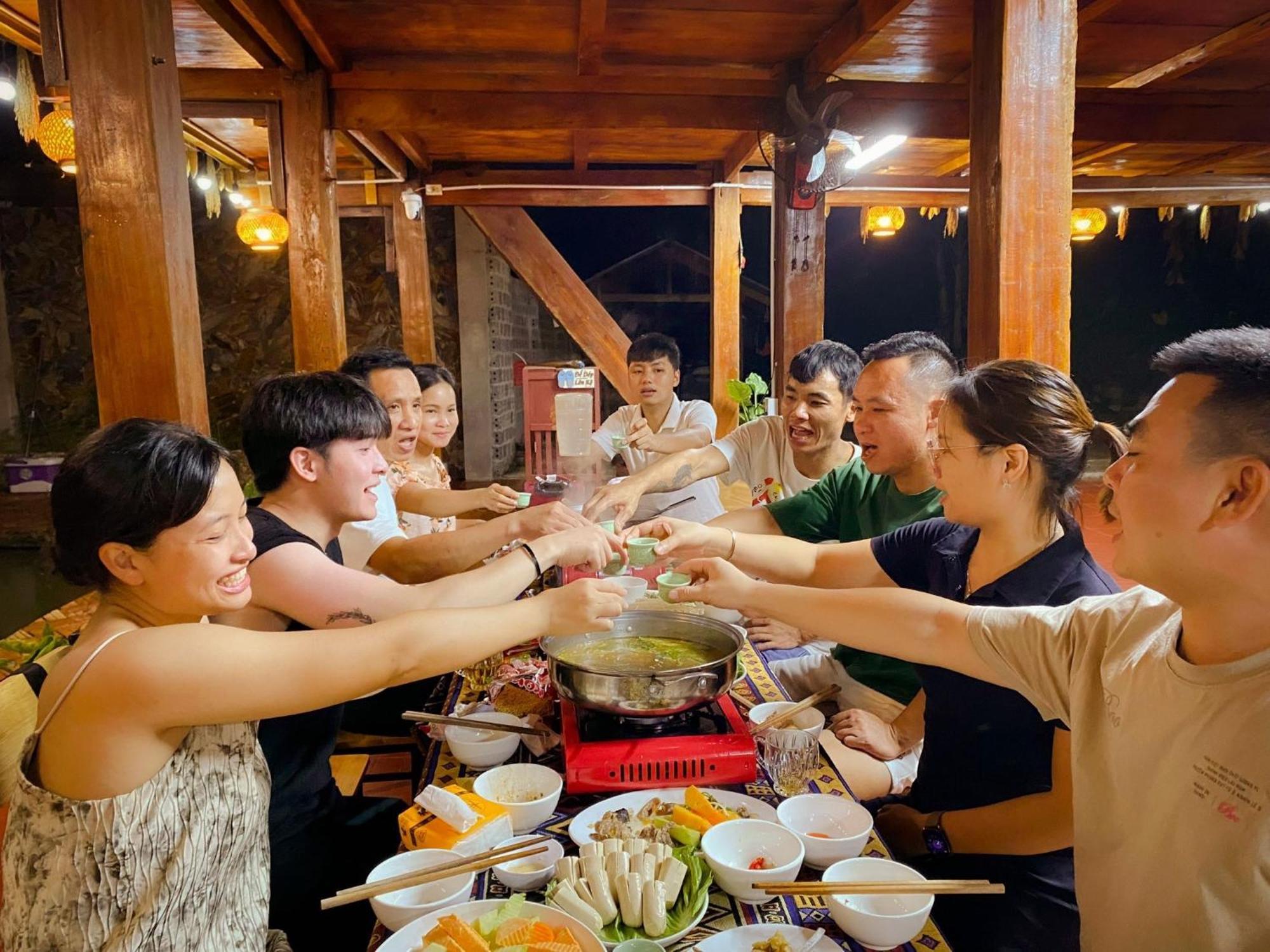 Duy Homestay Du Gia Làng Cac Exterior foto