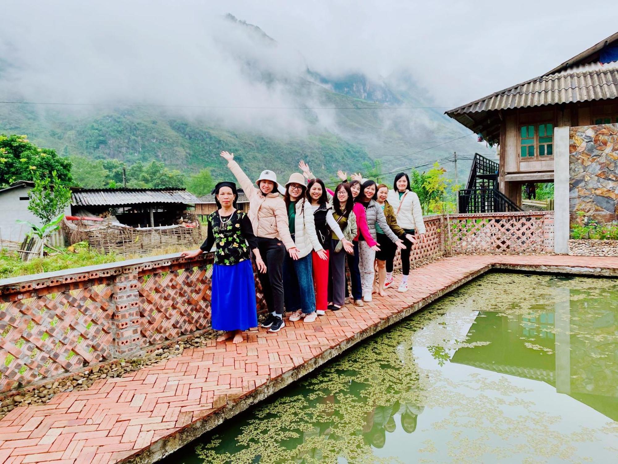 Duy Homestay Du Gia Làng Cac Exterior foto